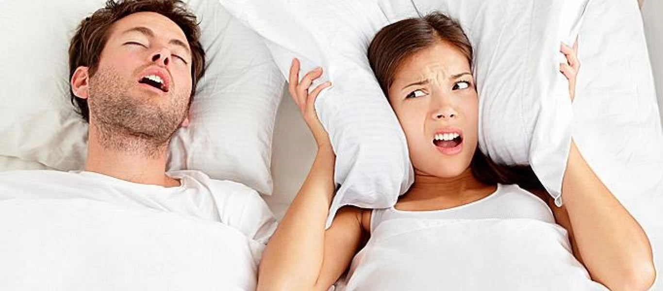 Πείτε «αντίο» στο ροχαλητό με αυτήν τη σπιτική συνταγή